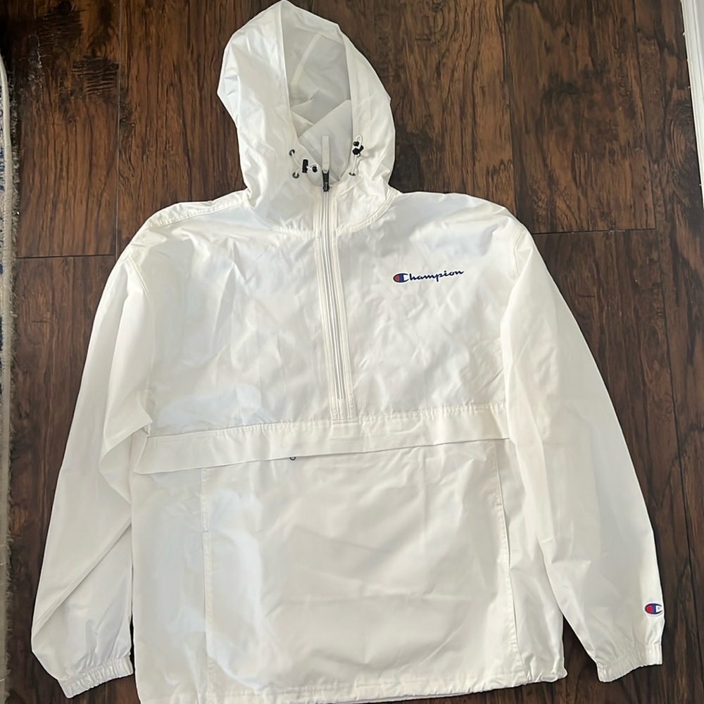 Champion Half Zip WindBreaker
White
Kangaroo Pocket w/zipper
Size: Large
Worn x1